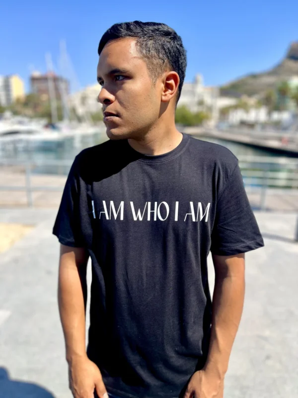 Camiseta Yahweh I Am Negra - Imagen 2